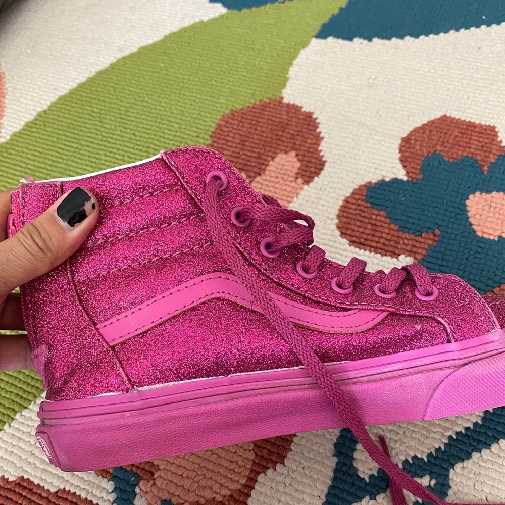 Vans - Picture 2 of 5